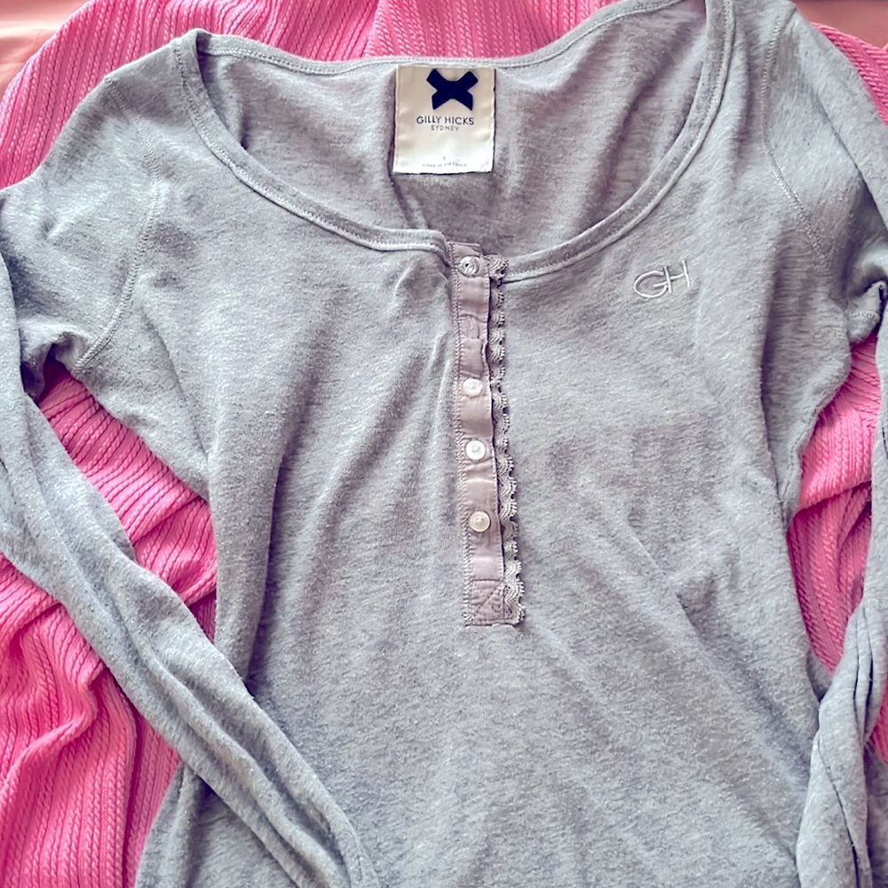 Grey 2000s long sleeve